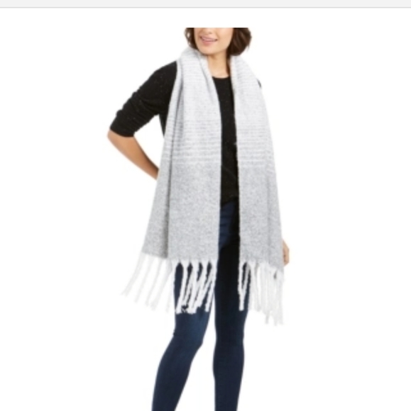 Calvin KleinChunky Ombré Blanket Scarf - Picture 1 of 1